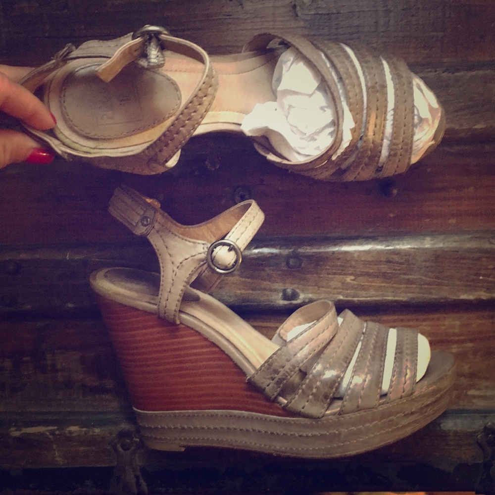 Frye platform wedge, Size 7.5